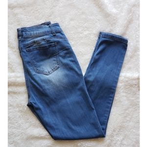 EnJean Denim Co. Junior's size: 9